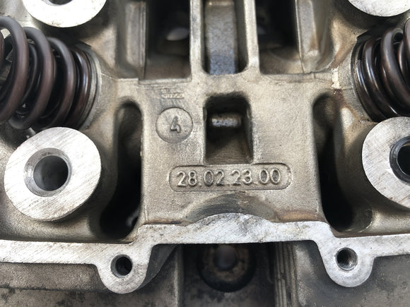 Moto Guzzi California II VT [1985]  - 右側のシリンダーKopg