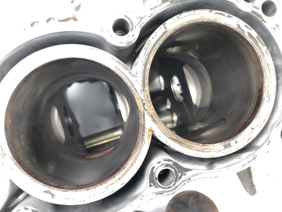 Honda CBR 900 RR SC28 [1994] - Жилье с кустами и поршнями кустарника и поршнями