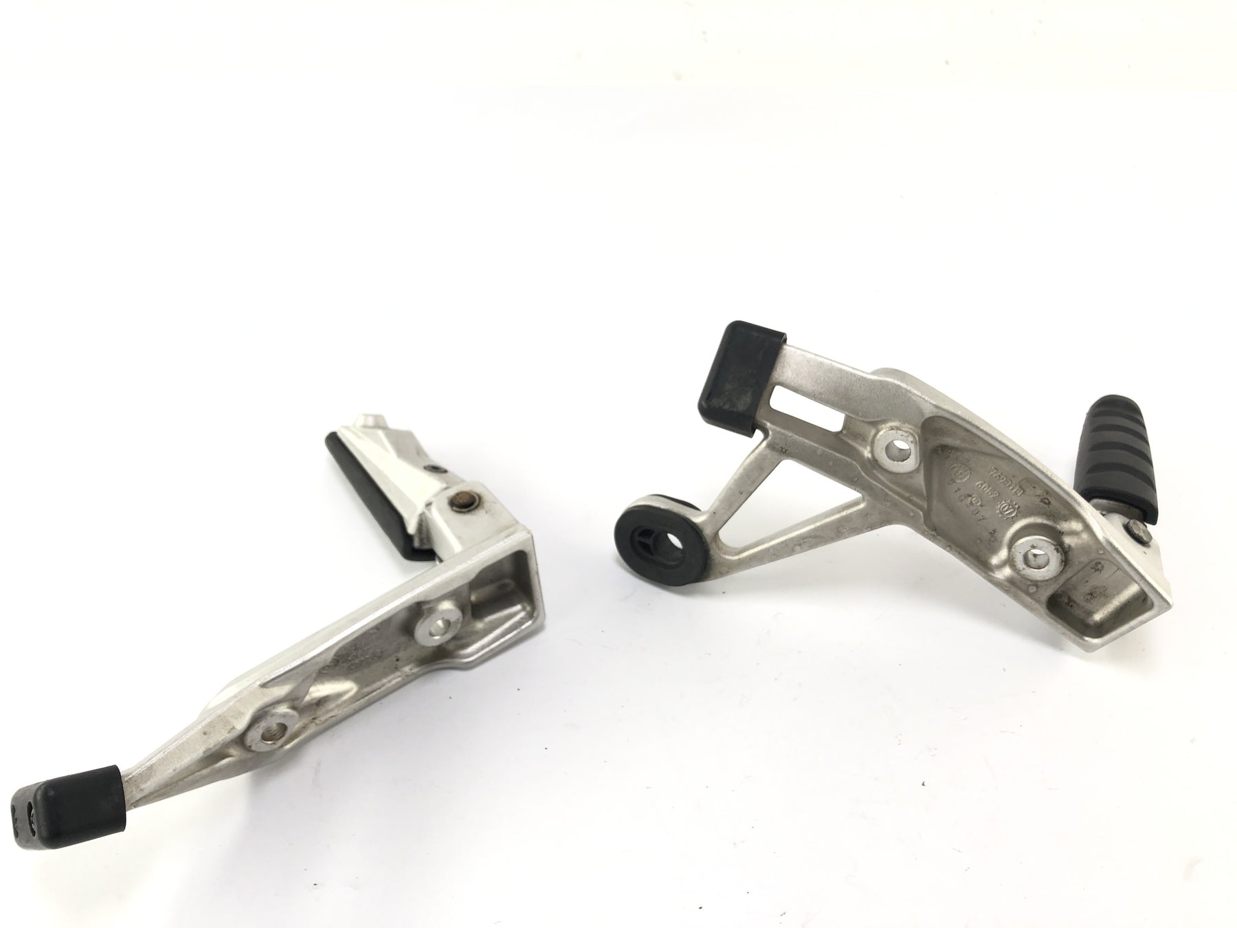 BMW R 1200 R [2007] - Passenger footrests left and right with bracket