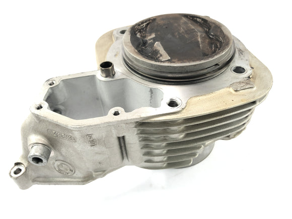 BMW R 1150 R R21 [2003]  - 左侧有活塞的圆柱体