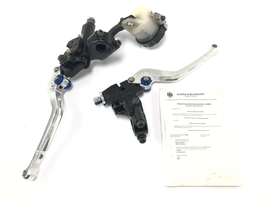 Triumph Sprint ST 1050 [2005] - käsijarrupumppu ja kytkin, joka sopii V Trec -vivulla ja Abe