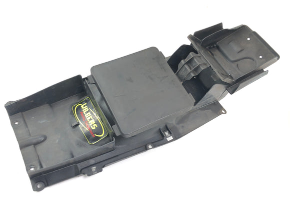 Aprilia SL 1000 FALCO PA [2000] - Protection des éclaboussures du couvercle de la roue arrière