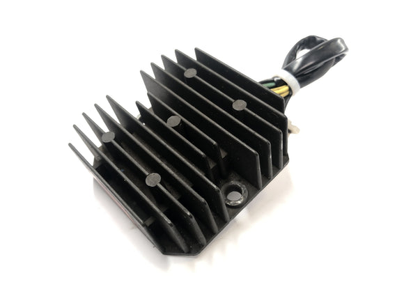 Honda XBR 500 PC15 [1989] - Kontrol af ensretters spændingsregulatoroplader 12v