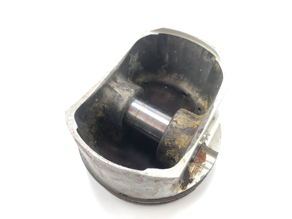 Cagiva Elefant 650 [1984] - Sylinteri mäntien kanssa takana