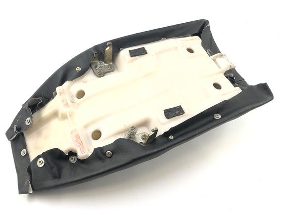 Yamaha RD 350 YPVS 31K [1984]  - 座椅凳