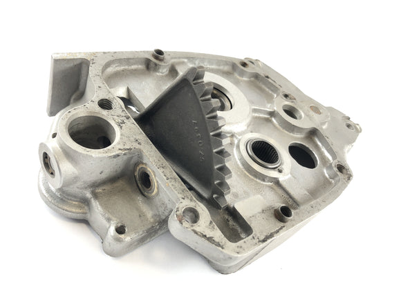 Triumph Bonneville T140V [1976] - Cubierta de engranajes en el interior