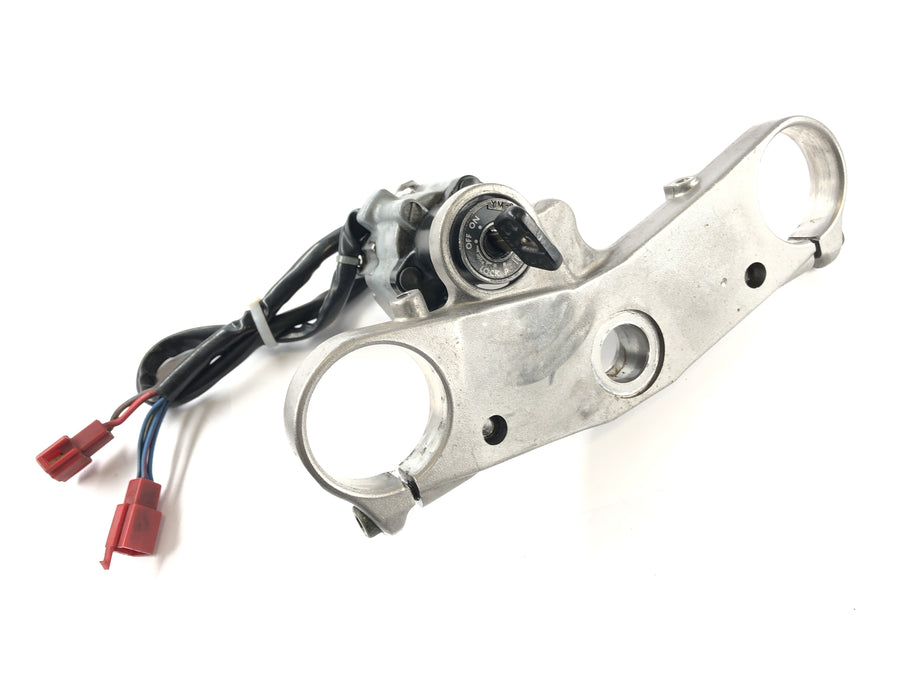 Yamaha YZF 750 R 4HN [1996] - Locksmith con ponte forcella sopra il coperchio del serbatoio del blocco di accensione e serbatoio