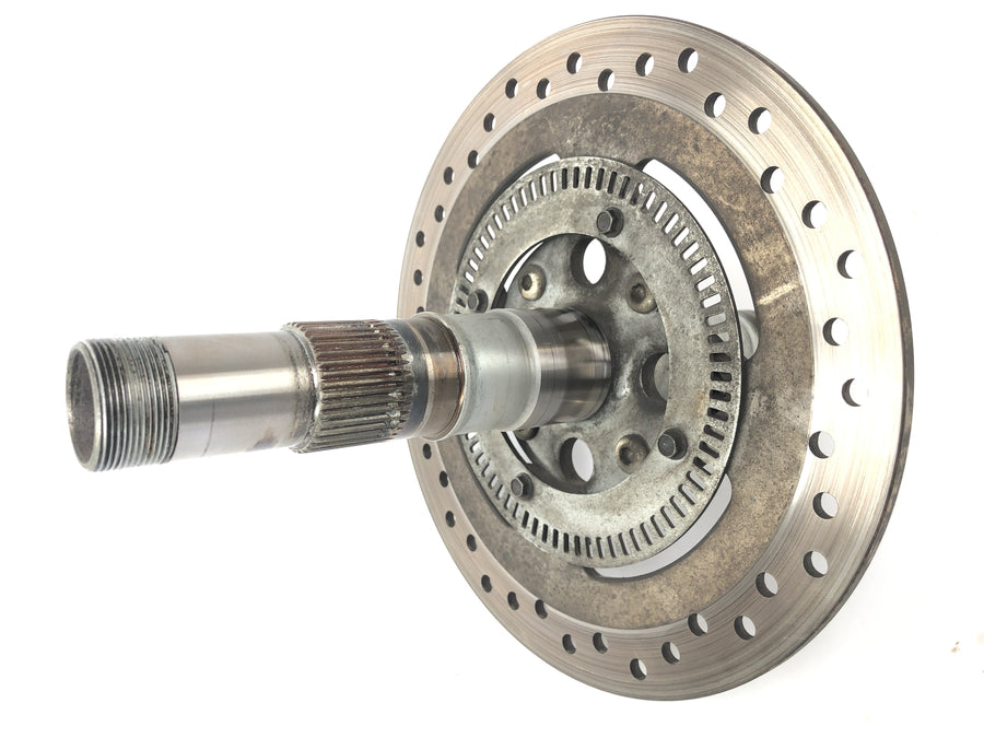 Triumph Sprint ST 1050 [2005] - Pyörän akseli takana jarrulevyllä