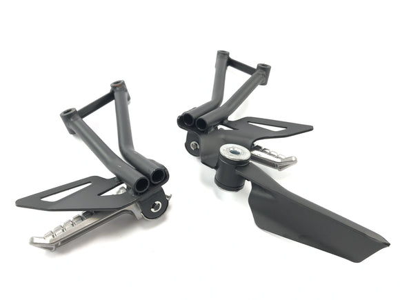 Kawasaki Ninja 125 BX125B [2024] - Faciliazione Footrest Rasten impostato a destra e a sinistra