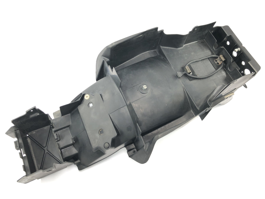 Yamaha YZF 750 R 4HN [1995] - Proteção interna traseira do para-lama da carenagem da roda traseira