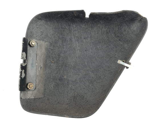 Triumph Bonneville T140V [1976] - Cubierta lateral en el revestimiento derecho