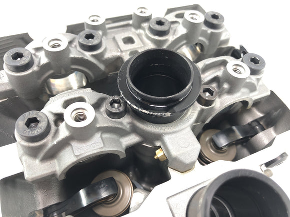 KTM 1050 Adventure [2017] - hlava válce vzadu