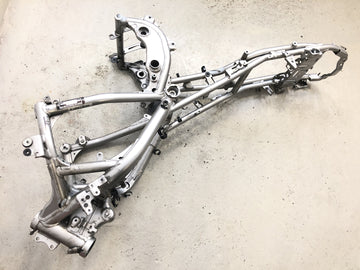 Kawasaki Versys KLE 650 A [2006] - Rám hlavního rámu s papíry - 0