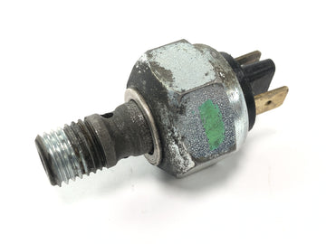 Triumph Daytona 900 T300 [1996] - Válvula del sensor del interruptor del sensor de presión de aceite - 0