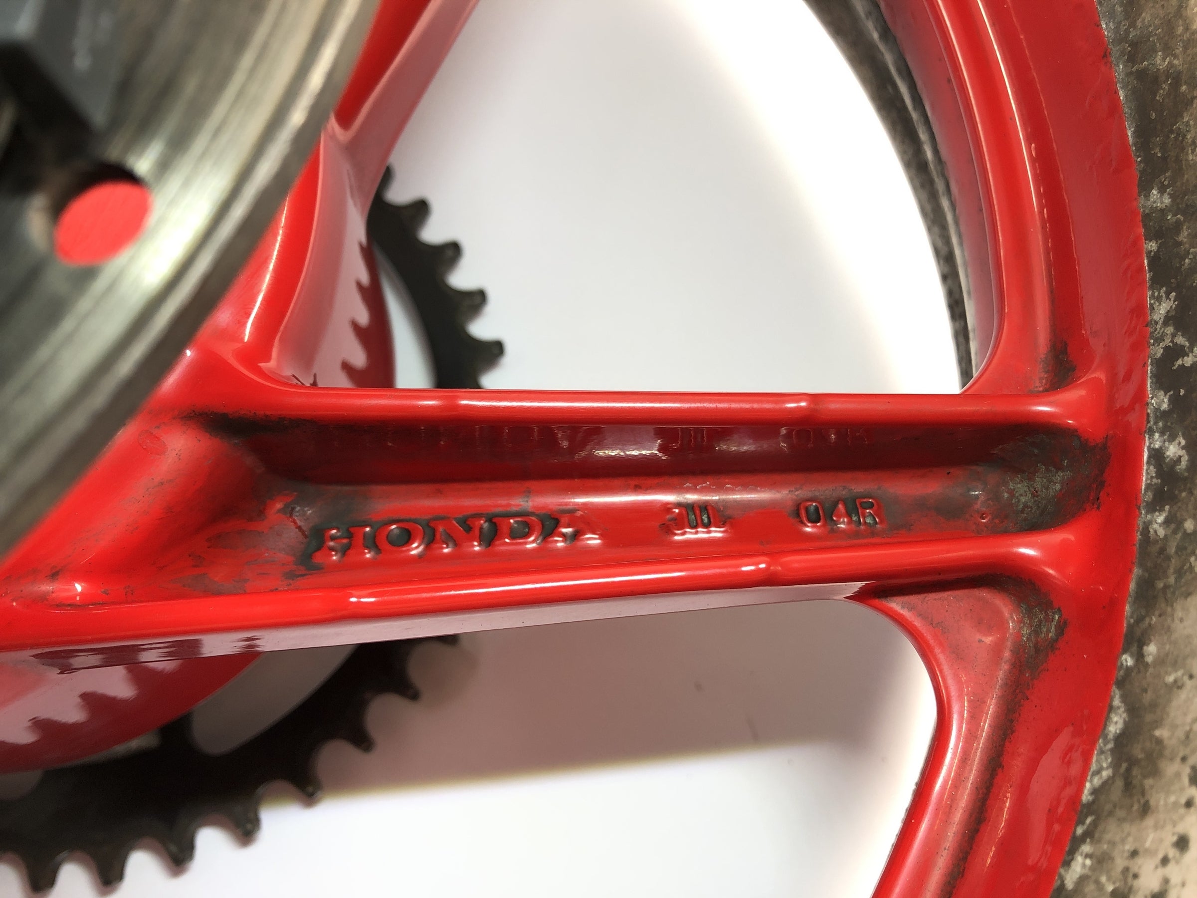 Honda CBR 900 RR SC33 [1996] - Rear wheel rim rear