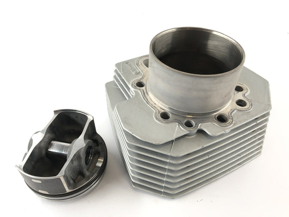 Moto Guzzi 1200 Sport [2007] - Cylinder med kolvar till vänster