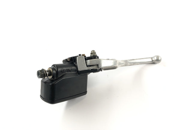 Honda CBR 1000 F SC24 [1991] - рычаг соединения сцепного насоса