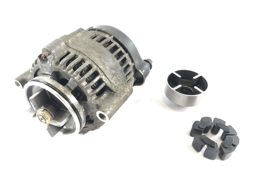 Triumph Speed ​​Triple 955i [1999] - Alternator z pary palantowej
