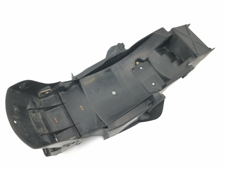 Yamaha YZF 750 R 4HN [1995] - Proteção interna traseira do para-lama da carenagem da roda traseira