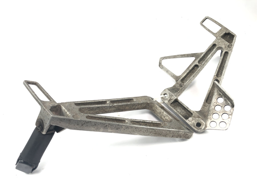 Honda NX 650 RD08 [1995] - Footrest facility socias footrest bracket on the left right