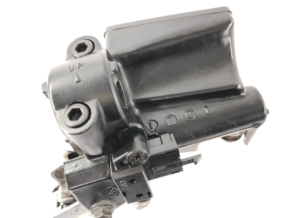 Yamaha XJR 1300 RP06 [2002] - Штуцер сцепления с рычагом сцепления и насосом сцепления