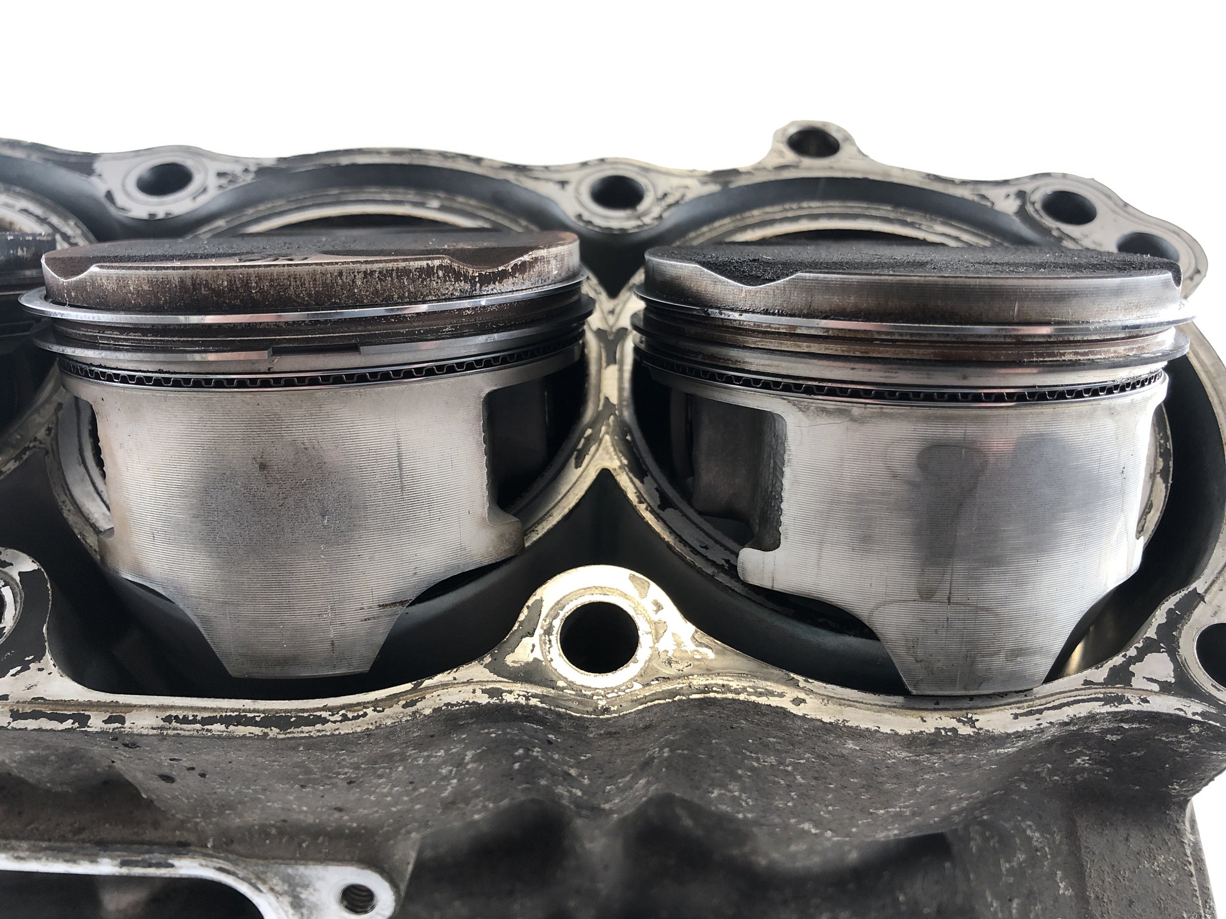 Honda CBR 900 RR SC33 [1996] - Engine housing