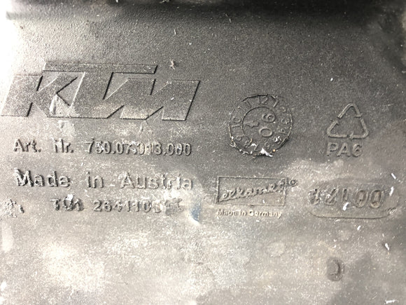 KTM 690 SM Prestige [2007] - Benzínový tank