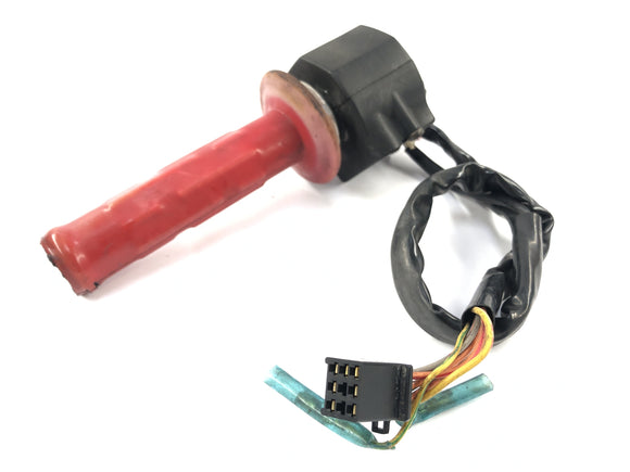 Suzuki GSX R 1100 GV73B [1990] - Stuurfittingsstuurschakelaar op de rechter gashandgreep