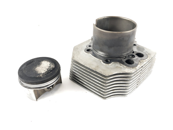 Moto Guzzi California 1100i [1995] - цилиндр с поршнями слева