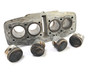 Honda CB 650 RC03 [1981]  - ピストン付きのシリンダー