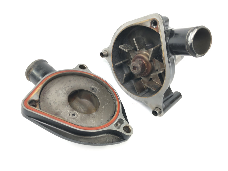 トライアンフ デイトナ 955I T595 [1998] - ウォーターポンプ クーラントポンプ ポンプハウジング