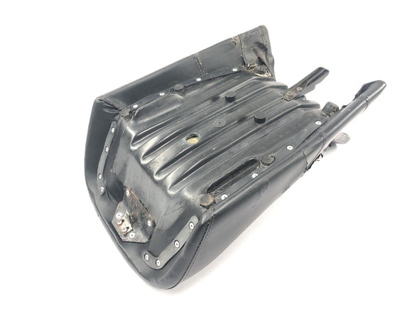 BMW R 100 GS 247E [1991] - 驾驶员座椅摩托车座椅单座内饰损坏