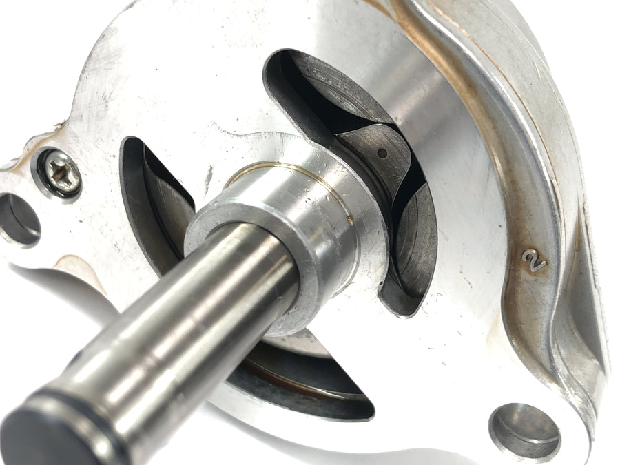 スズキ VZ 1500 WVCU [2011] - ギア付きオイルポンプ