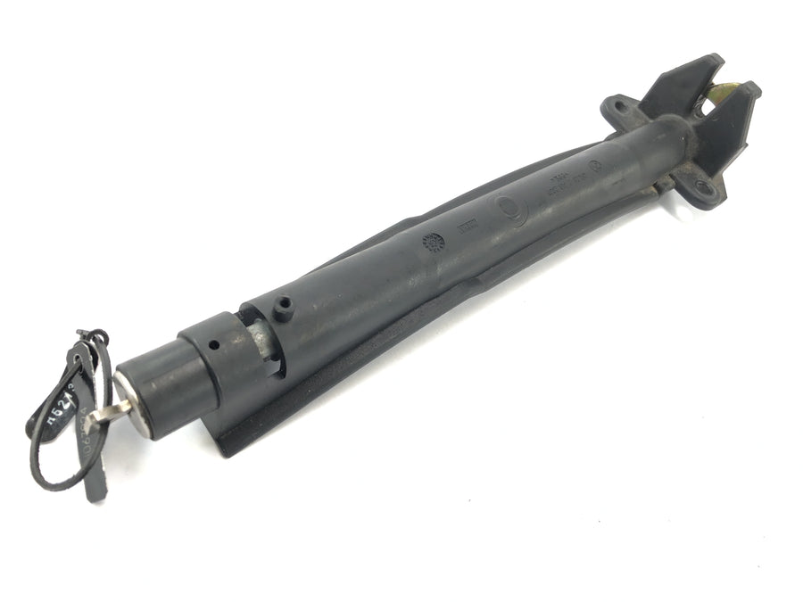 BMW R 1100 RT 259 [1997] - Schlos Set Fork Bridge en la cerradura del tanque superior