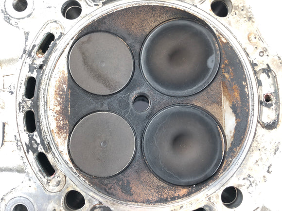 Ducati 1098 S H7 [2009] - головка цилиндра спереди