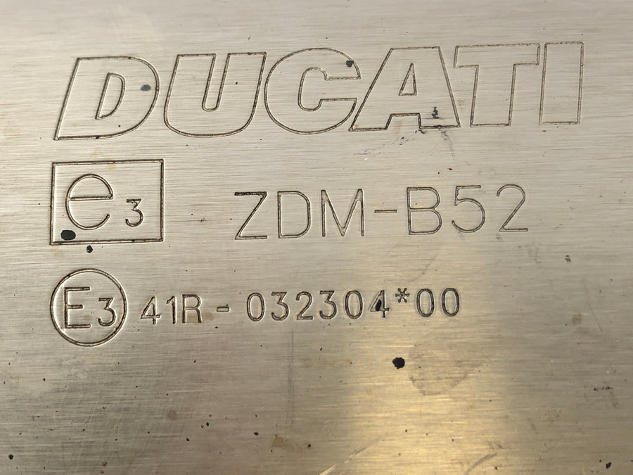 DUCATI 1098 S H7 [2009] - Para ustawiona na tłumik wydechowy