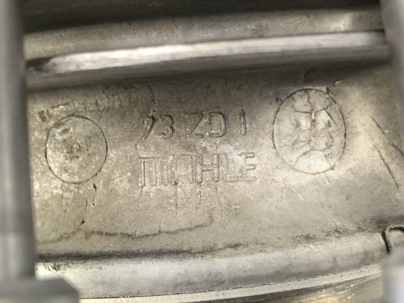 BMW R 60/5 [1973]  - 右側にピストンが付いたシリンダー