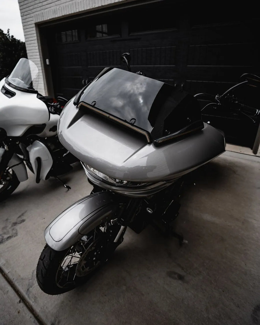 harley-davidson road glide st [CUSTOM DYNAMICS] – LED Windschild-Zierleiste mit Blinkern