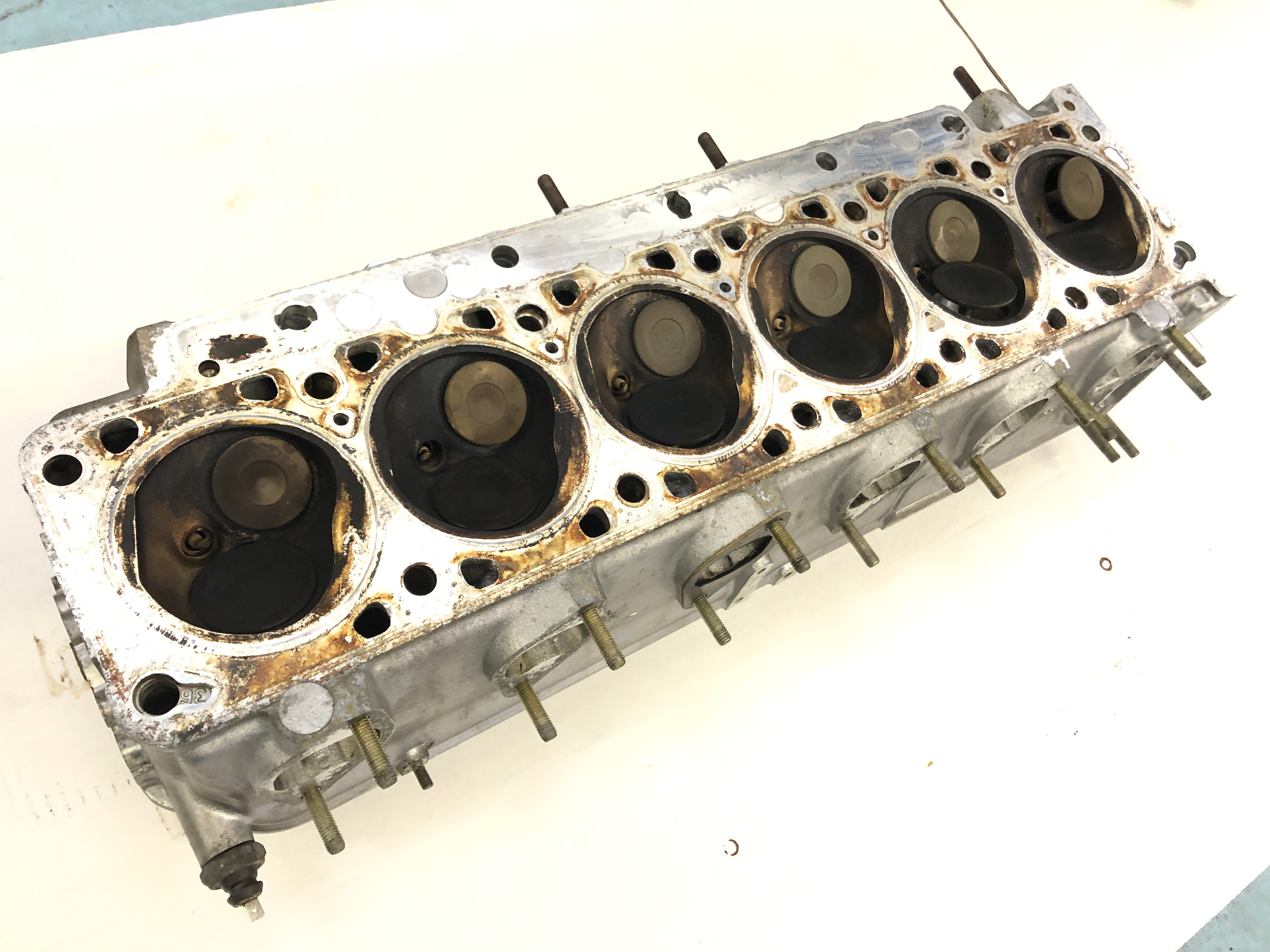 BMW M 535i E28 [1986] - Cylinder head complete