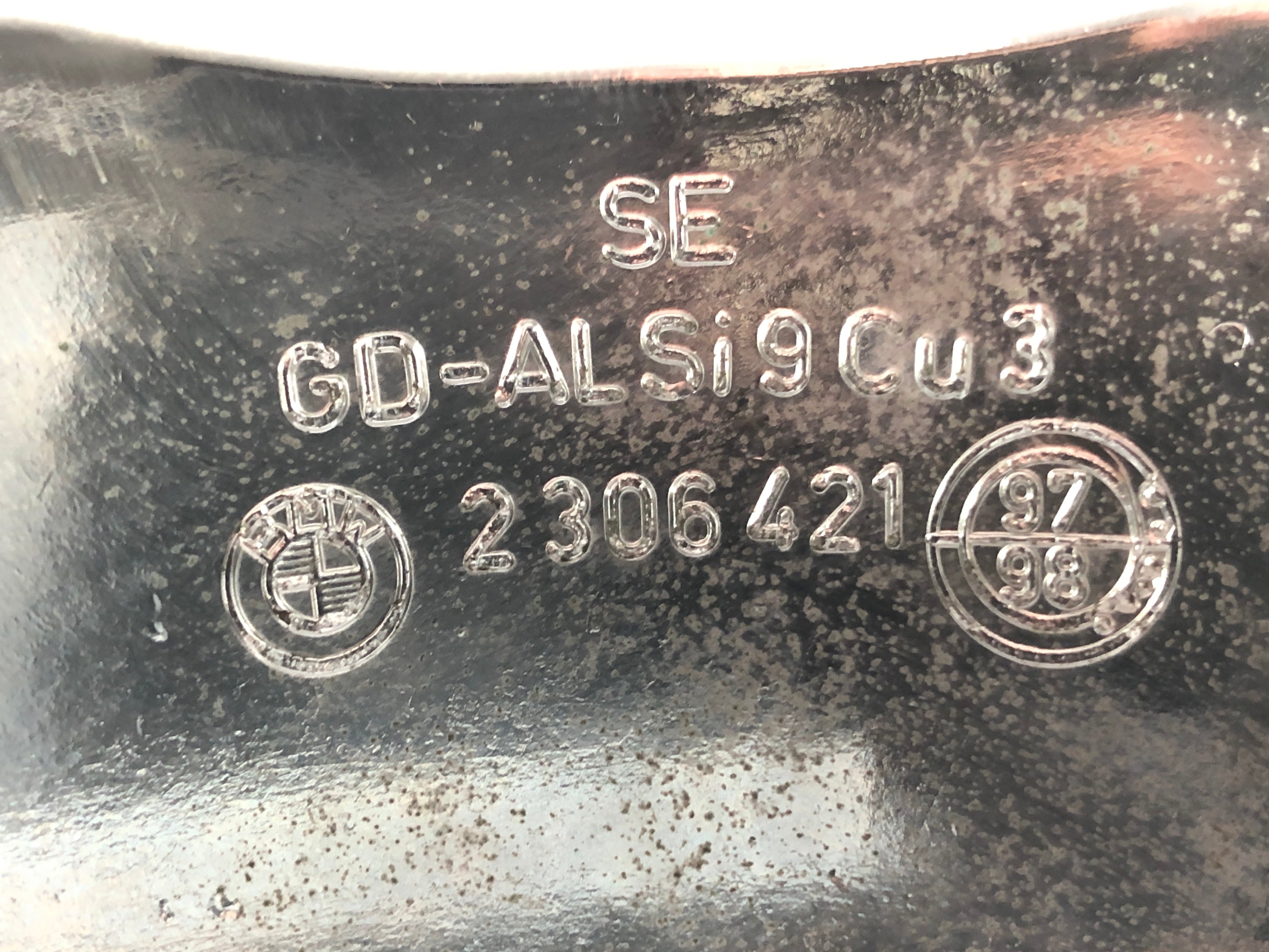 BMW R 1200 C 259C [1998] - Placa protetora de fixação na frente