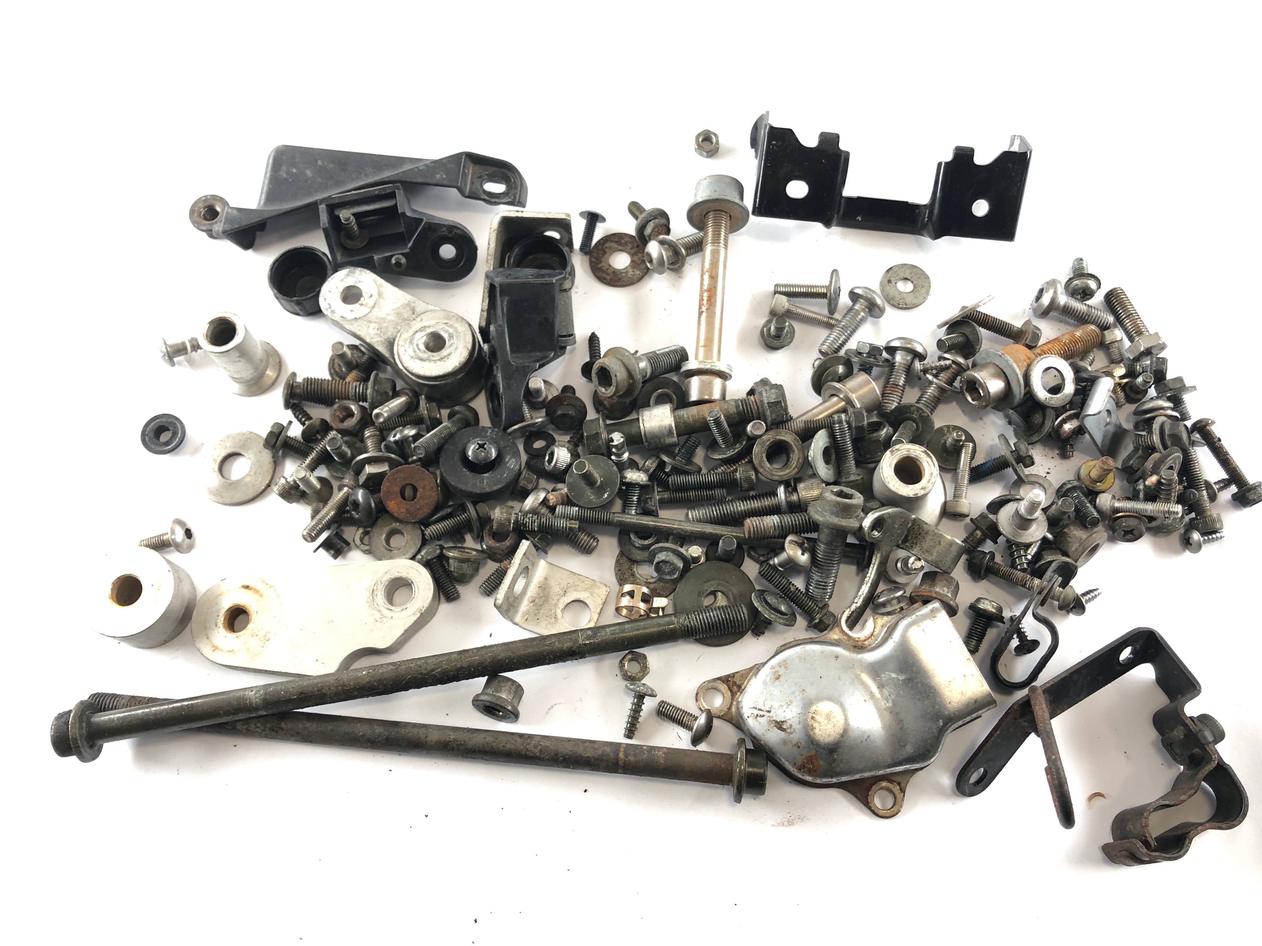 Yamaha YZF R1 RN04 [2000] - Screws and remaining parts bundle