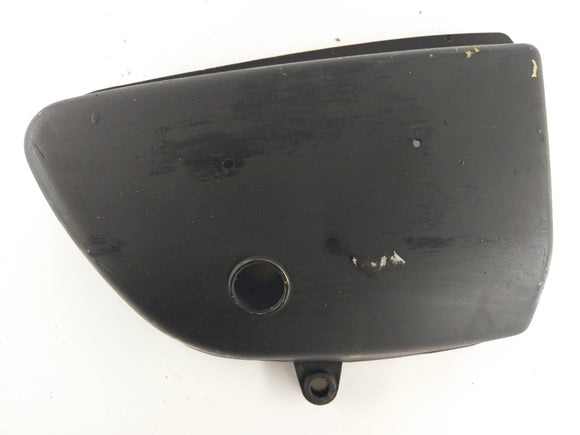 Suzuki GT 750 [1973] - boční kryt plastu