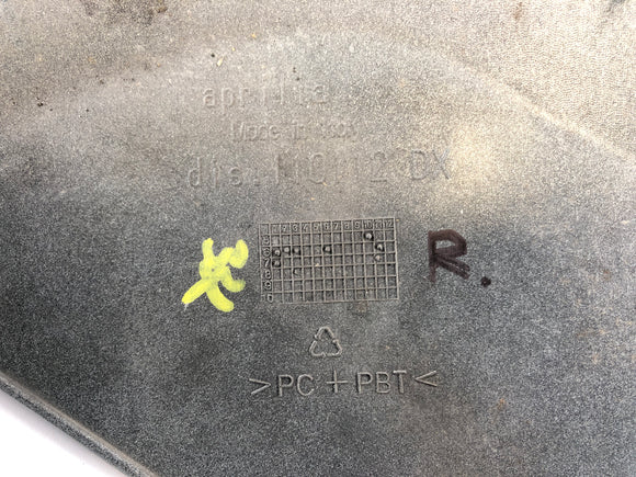 Aprilia RSV 1000 RR Factory [2009] - Сторонная облицовка правой облицовки