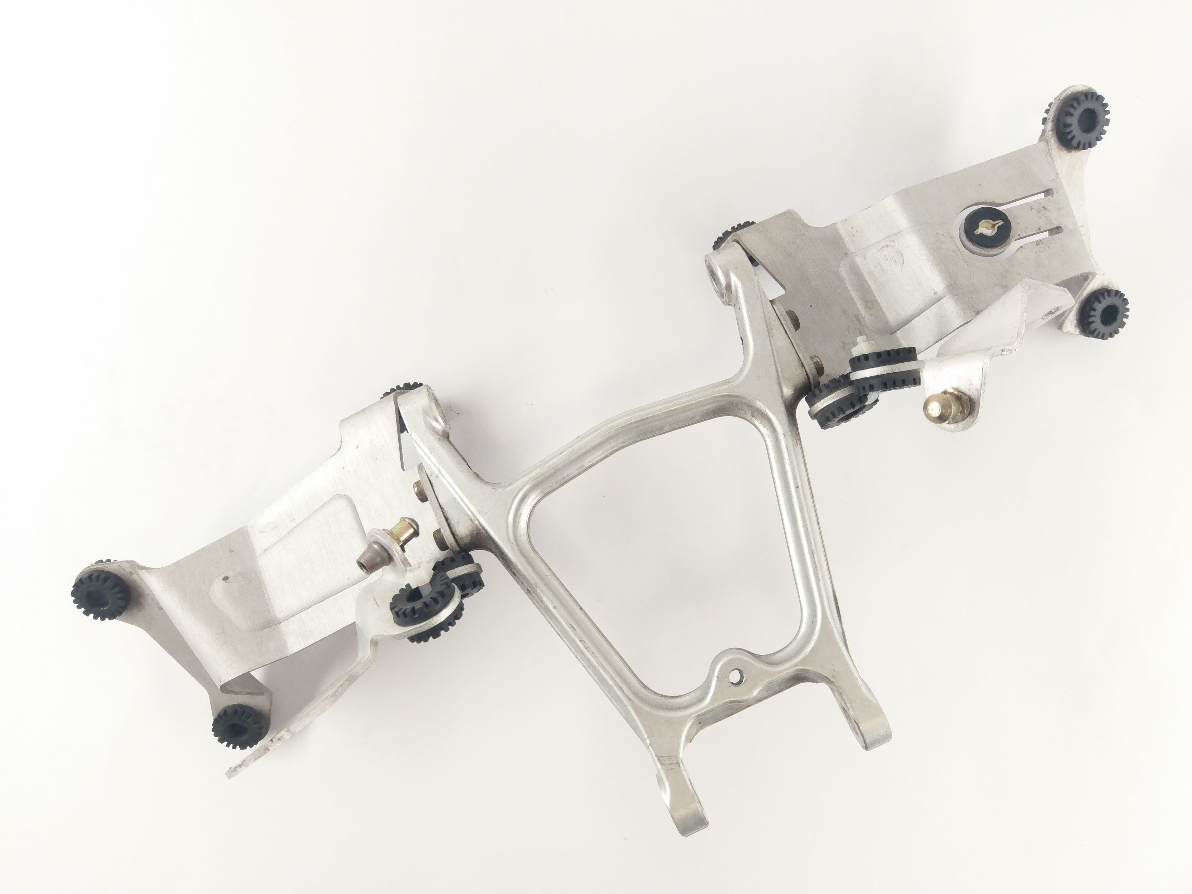 Benelli TNT 1130 Sport [2002] - Radiator bracket