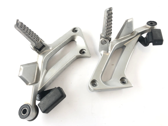 Yamaha FJR 1300 A RP11 [2005] - Pedidia's Footrest vpravo a vlevo s držitelem