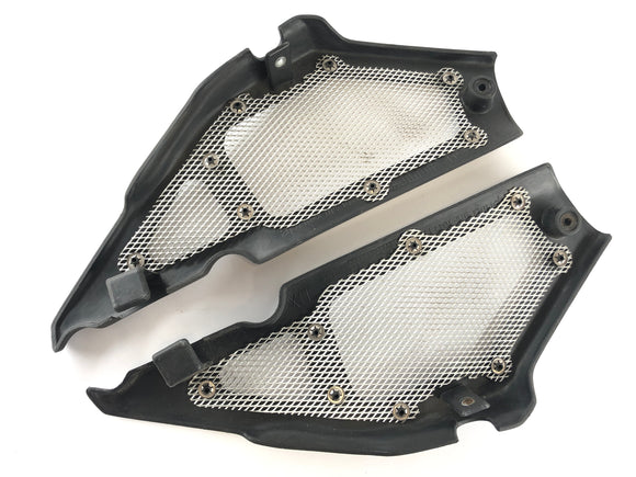 Aprilia Mille RSV 1000 ME [1999] - Grille de carénage
