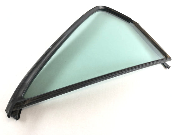 BMW M 535i E28 [1986] - Triangulär sidofönster på baksidan till vänster