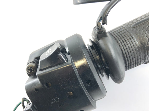 Suzuki Bandit GSF 650 S WVB5 [2005] - Переключатель руля на правой ручке газа