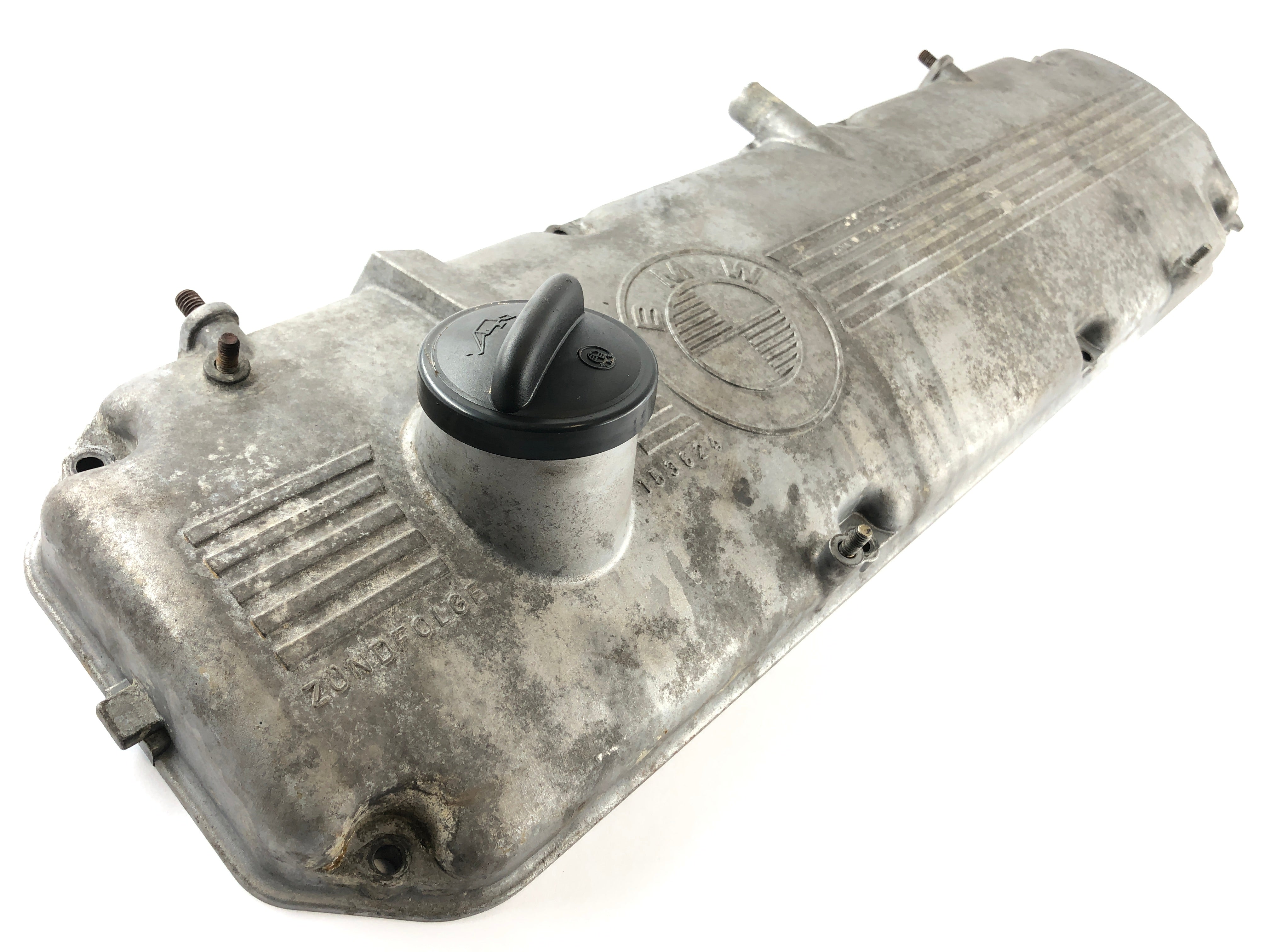 BMW M 535i E28 [1986] - valve cover - 0