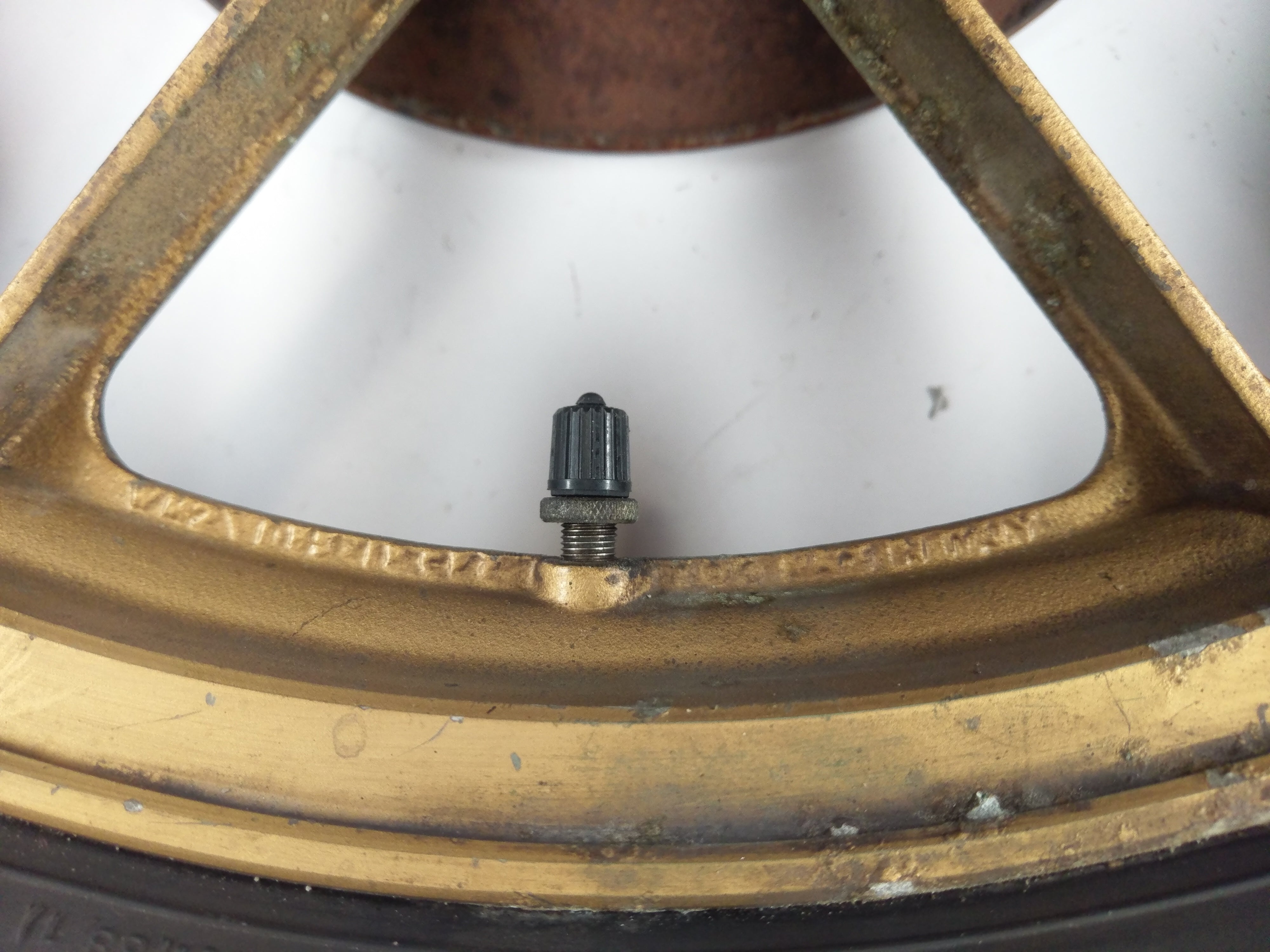 Benelli 504 Sport [1979] - Front wheel rim